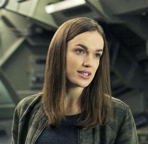 jemma simmons|Marvel's Agents of S.H.I.E.L.D. Season 2, Ep. 3 .